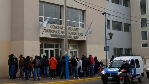 Por las multas, comerciantes reclamaron en el Juzgado de Faltas de Roca