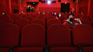 Vuelven las clases y reabren los cines y teatros en Río Negro