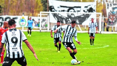 El Albinegro recibe a Ferro de Pico con la obligación de ganar.