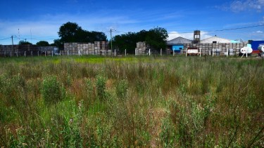 Los lotes fueron cedidos por el municipio a familias que no cuenta con vivienda propia. (Foto Néstor Salas)