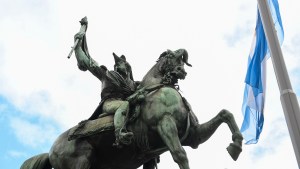 Alberto Fernández: «La bandera es el símbolo central de la Patria»