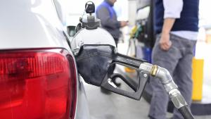 Combustibles: postergan los impuestos del primer semestre hasta fin de año