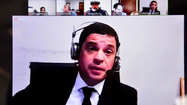 El fiscal González Sacco presentó los cargos en Viedma. Foto: Marcelo Ochoa.