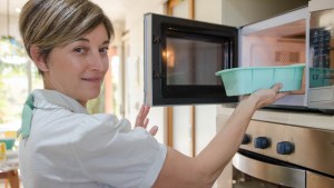 La gurú que tiene el secreto para cocinar rico en microondas
