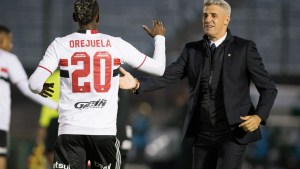 El plantel del equipo de Hernán Crespo fue vacunado en Paraguay