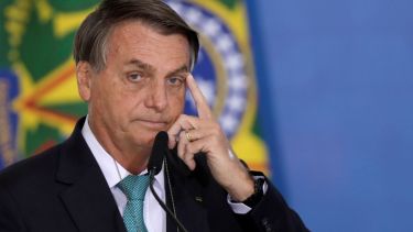 Acusan al gobierno de Bolsonaro de pagar coimas en la compra de vacunas.