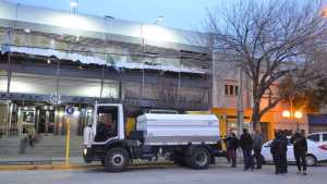 Regina completó equipamiento para mantener caminos rurales