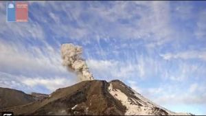Cómo sigue el volcán cercano a Neuquén que entró en alerta amarilla
