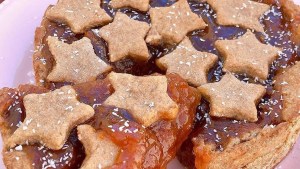 Tarta integral de membrillo y almendras