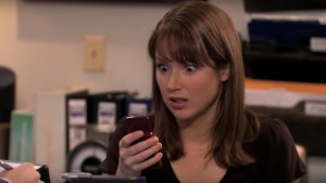 Ellie Kemper, actriz de «The Office», fue vinculada a una organización cercana al Ku Klux Klan