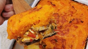 Tenés que hacer este pastel de pollo y zapallo
