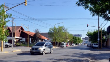 Regina recibió donación de equipos para modernizar los semáforos