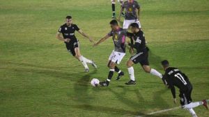 La trama detrás del gol anulado a Gimnasia de Mendoza contra el Deportivo Riestra de Stinfale