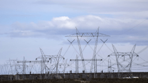 Energía Eléctrica: la tarifa cubre menos del 42% de los costos de generación
