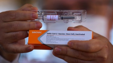 La OMS aprobó el uso de emergencia de la vacuna de Sinovac contra el coronavirus.