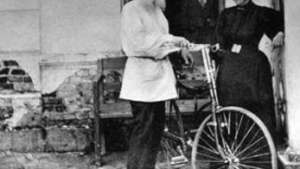 Tolstoi en bicicleta