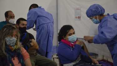 La inscripción para mayores de 30 se abrió este lunes. (Archivo Yamil Regules)