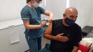 Desde el lunes por terminación de DNI vacunarán en el hospital de Ingeniero Huergo. 