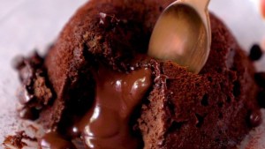 Volcán de chocolate en 2 minutos