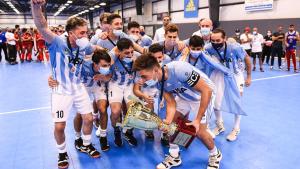 Varados: esperan en Nueva York los barilochenses que ganaron el Panamericano de Hockey