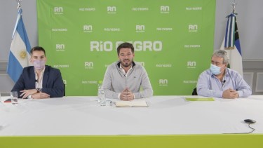 El programa de Fortalecimiento fue presentado por el ministro de Gobierno y Comunidad, Rodrigo Buteler; el secretario de la cartera, Agustín Ríos y el titular e Personas Jurídicas, Félix San Martín. Foto Gentileza: Prensa de Río Negro.