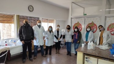 Desde la cartera sanitaria se destaca el trabajo conjunto llevado a cabo en uno de los tres laboratorios provinciales.