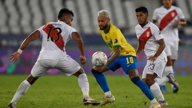 Neymar, figura excluyente de Brasil, favorito ante Perú para llegar a la final. (Photo by MAURO PIMENTEL / AFP)