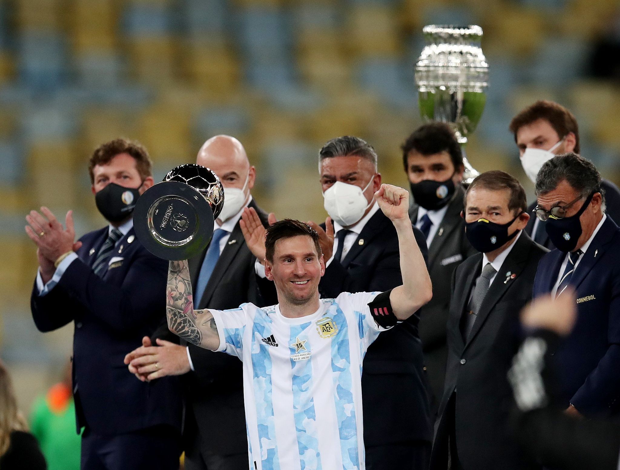 Después de muchas frustraciones, Lio festejó su primer título con Argentina