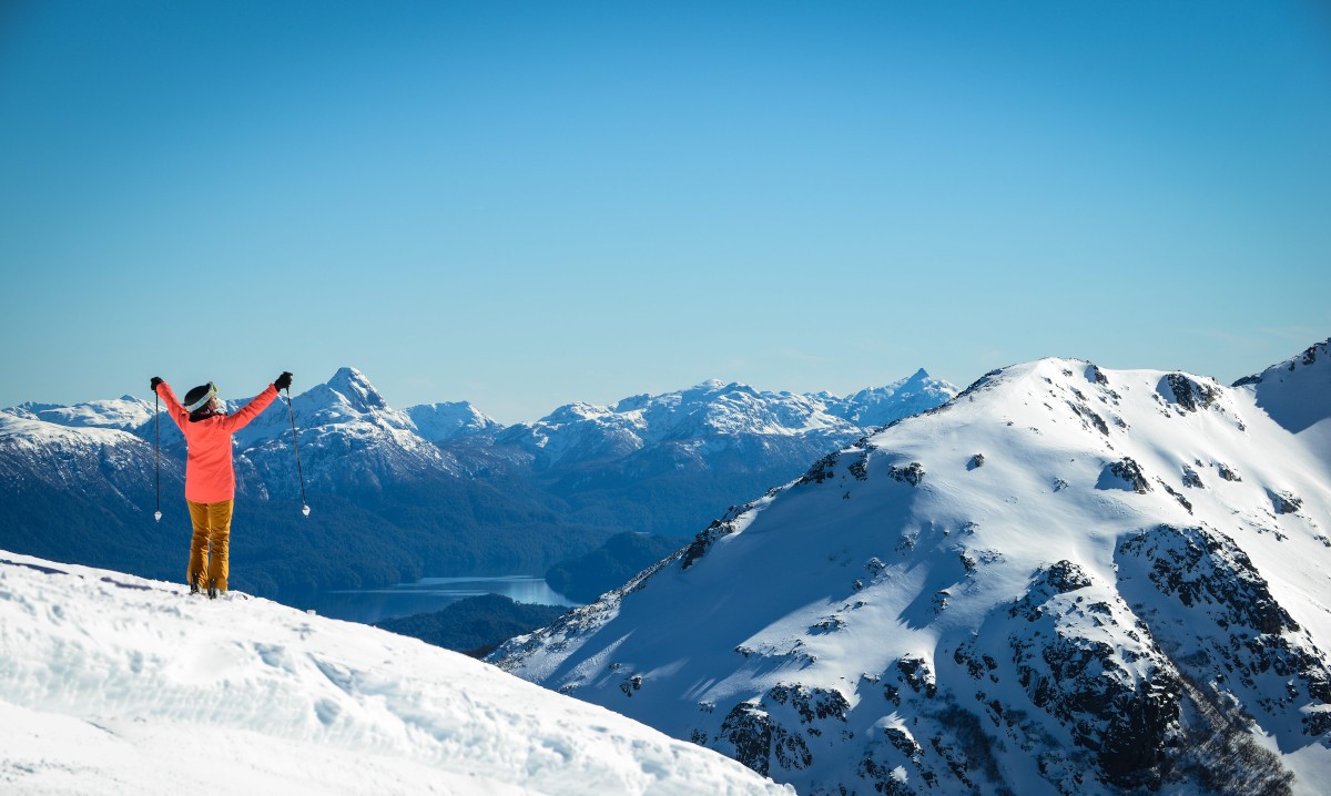 Cerro Bayo es el único centro de esquí de América Latina que posee el certificado nacional e internacional IRAM de sistemas de gestión ambiental.