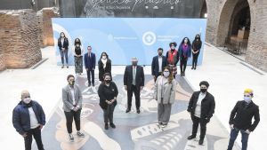 Fernández lanzó el DNI para personas no binarias con un incómodo planteo sobre la X