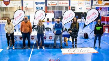 De izquierda a derecha: Flor Chagas, Juan Andreotti (presidente ABAV), Cors, Falcón, Llorente y Susana Fantini (Deportes de provincia). 