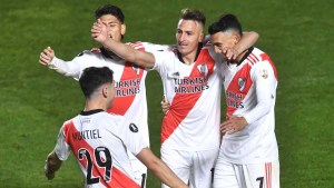 River ganó con autoridad y es el único equipo argentino que sigue en la Copa