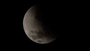 La Luna ha sido protagonista de diversos espectáculos espaciales en los últimos meses. Foto: Alejandro Carnevale.-