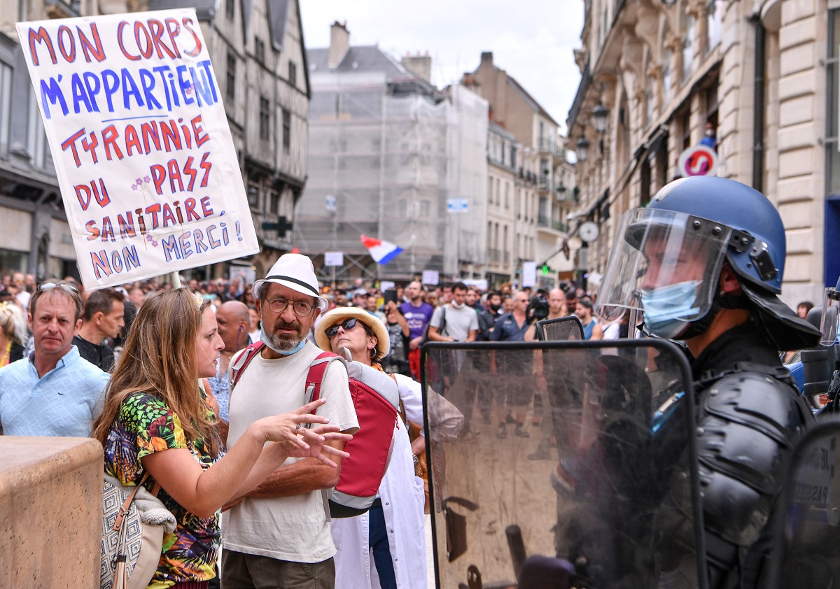 Las manifestaciones se repitieron también en otras ciudades de Francia, informó la agencia de noticias DPA.