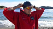 Imagen de Un profe de matemática bajo cero: el barilochense que nada en aguas heladas