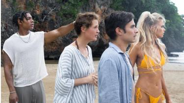 Gael García Bernal protagoniza "Viejos",  dirigida y producida por M. Night Shyamalan e inspirada en la novela gráfica "Sandcastle".