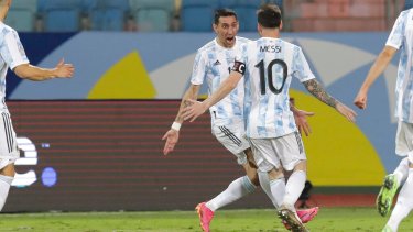 Di María tuvo su revancha y logró convertir en la final. (Foto: AP)