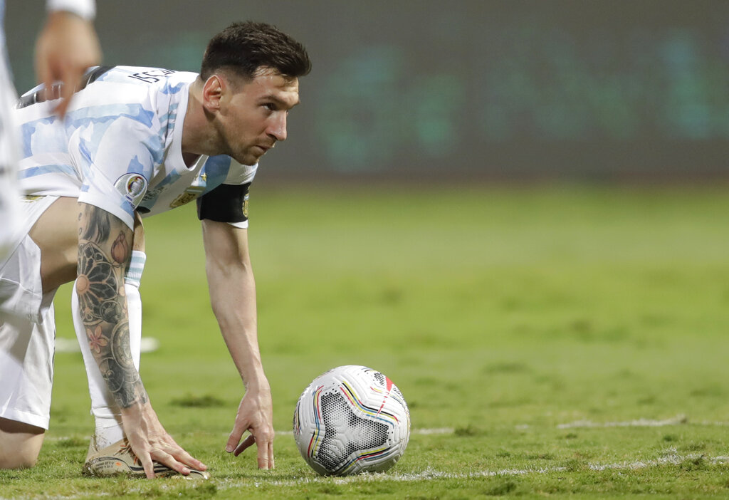 Además, Messi fue elegido el mejor jugador de la Copa América. (Foto: AP)