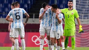 Argentina no pudo con España y quedó eliminada del certamen. (Foto: AP)
