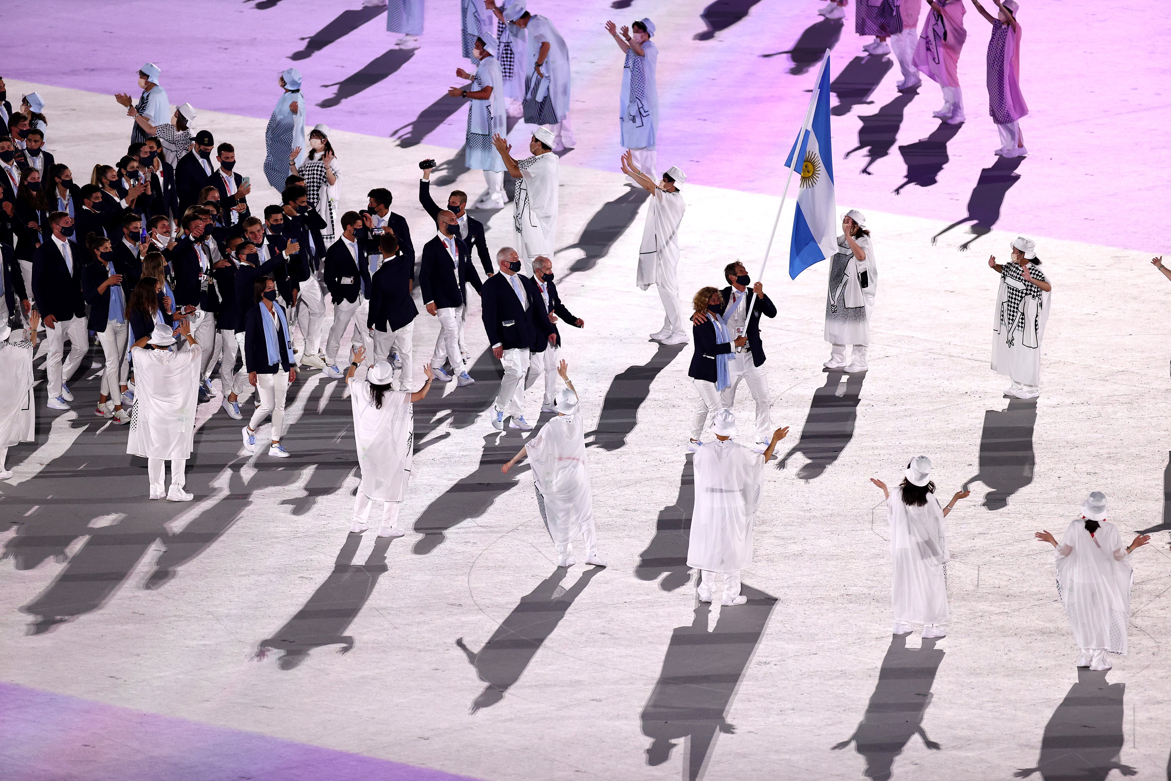 La delegación argentina desfiló en la ceremonia inaugural de Tokio. 
