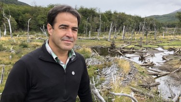 Conservación. Emiliano Ezcurra sostiene que salvar bosques es una manera de actuar contra el cambio climático.