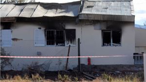 Mónica, la maestra herida por la explosión, «está en el estado en que ingresó»