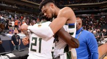 Imagen de Los Bucks quedaron a un triunfo del título en la NBA