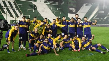 La foto de los juveniles de Boca, que jugaron un gran partido ante Banfield. Doce de ellos debutaron en primera. 