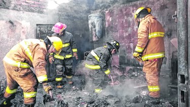 Un vecino de la zona perdió todo en un incendio que ocurrió el mes pasado. El siniestro se generó por un cortocircuito. 