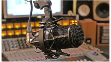 En el aire. Cuando los nervios aprietan, la lengua se traba, y a veces el resultado puede ser gracioso. O vergonzoso.