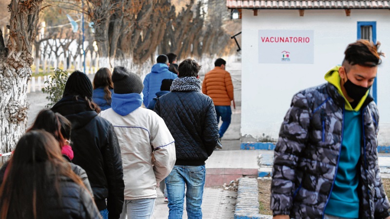 Martes, miércoles, jueves y viernes; el vacunatorio funcionará sin turnos programados. Foto: Juan Thomes
