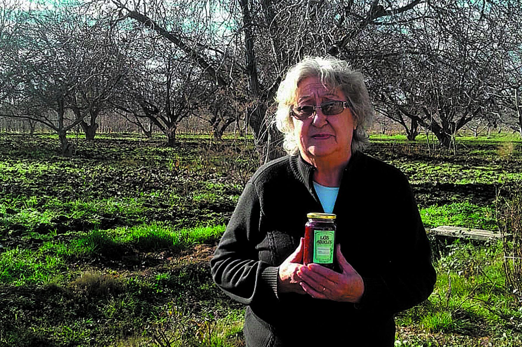 Aurelia comenzó a elaborar dulces luego de jubilarse de su trabajo en la Escuela Primaria Rural N° 77.