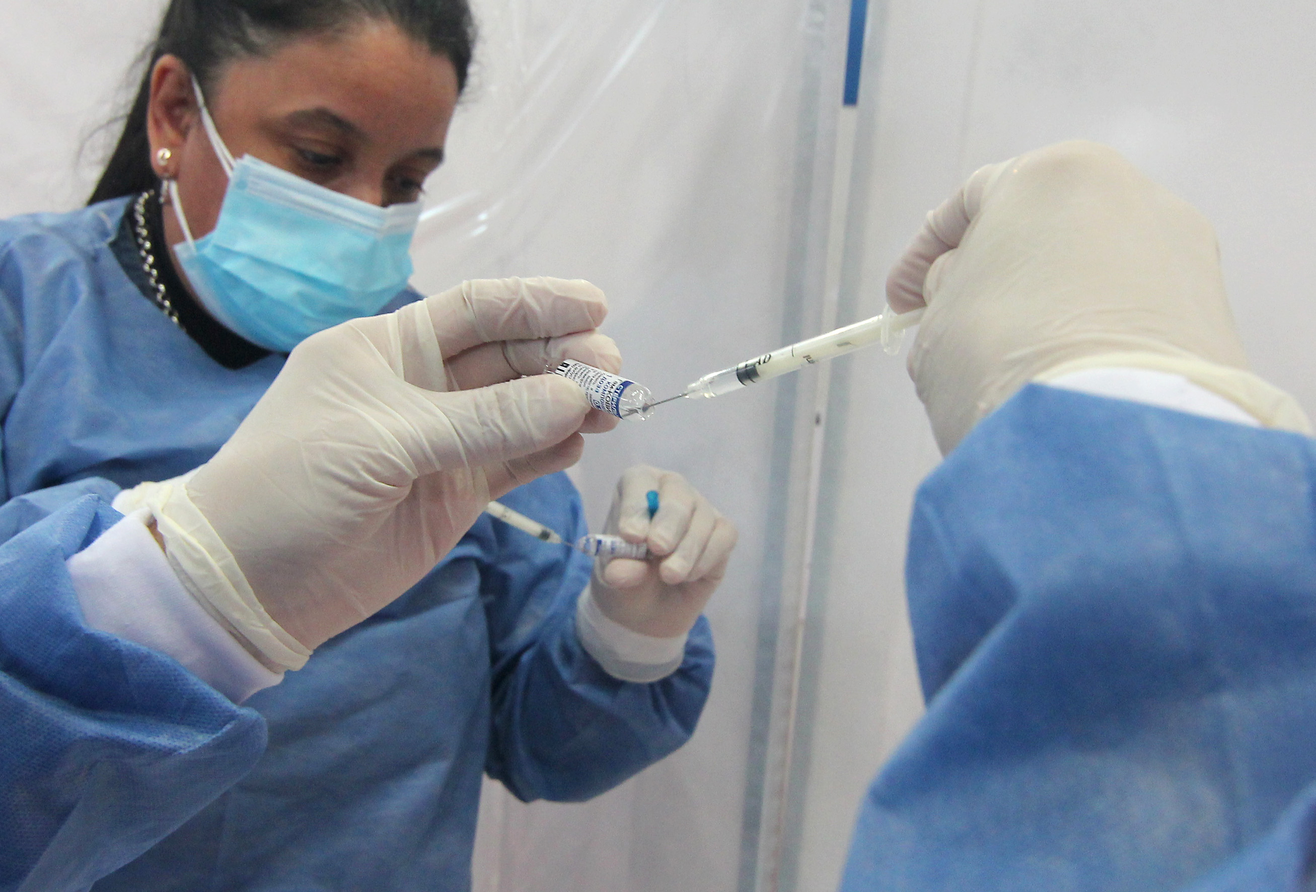 El operativo de vacunación en el Ruca Che será a demanda.  Foto: Oscar Livera