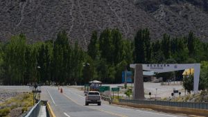 200 mil pesos de multa deberán pagar dos policías por integrar una fiesta clandestina en Barrancas